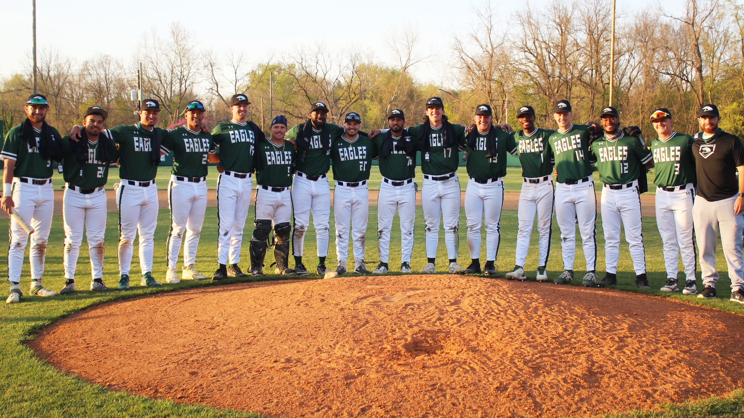 BRING THE BROOMS: No. 4 Eagles sweep Baker in senior weekend series