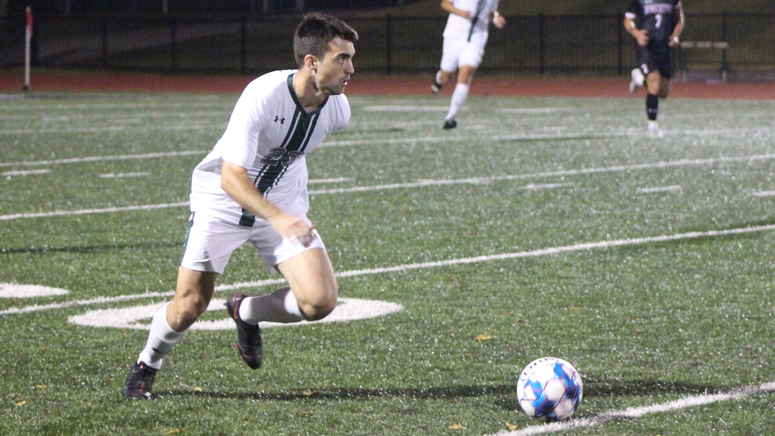 CMU cruises past Benedictine, 3-0