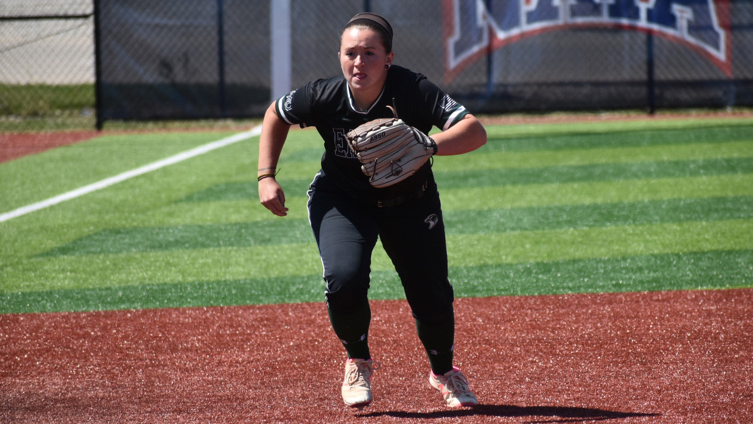 Eagles fall to Baker and Grand View on day two of Heart tournament