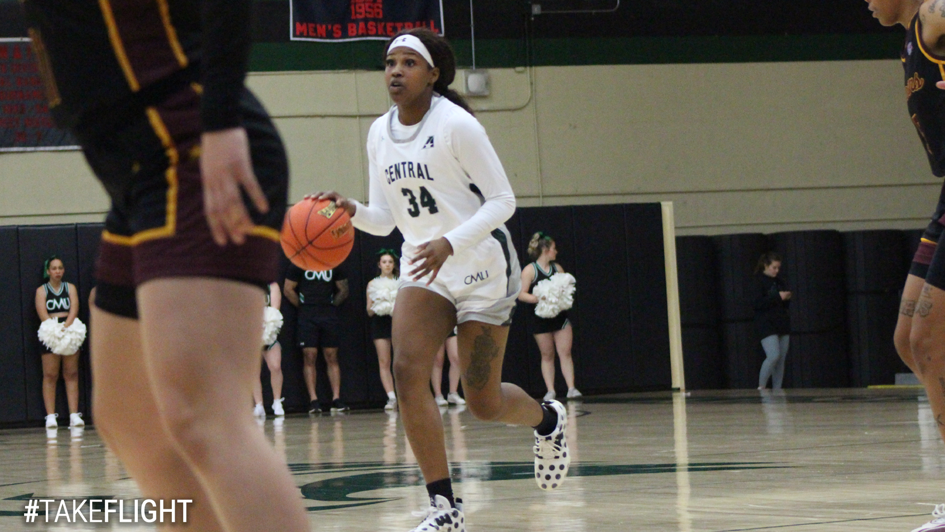 Central Fends off MNU to Earn 71-69 Victory