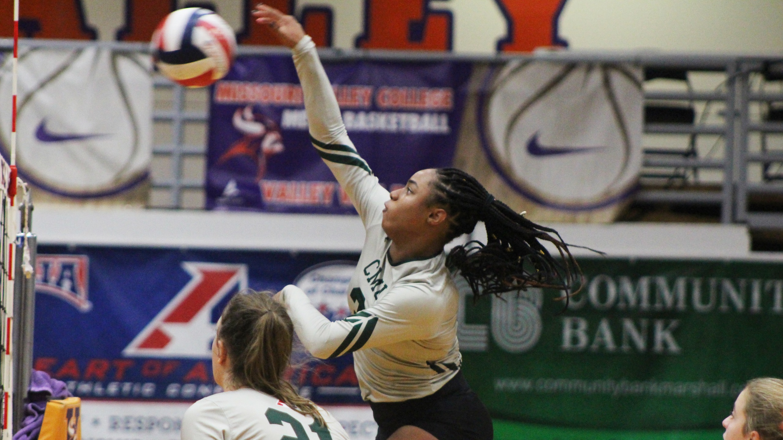 No. 11 Eagles complete season sweep of Vikings