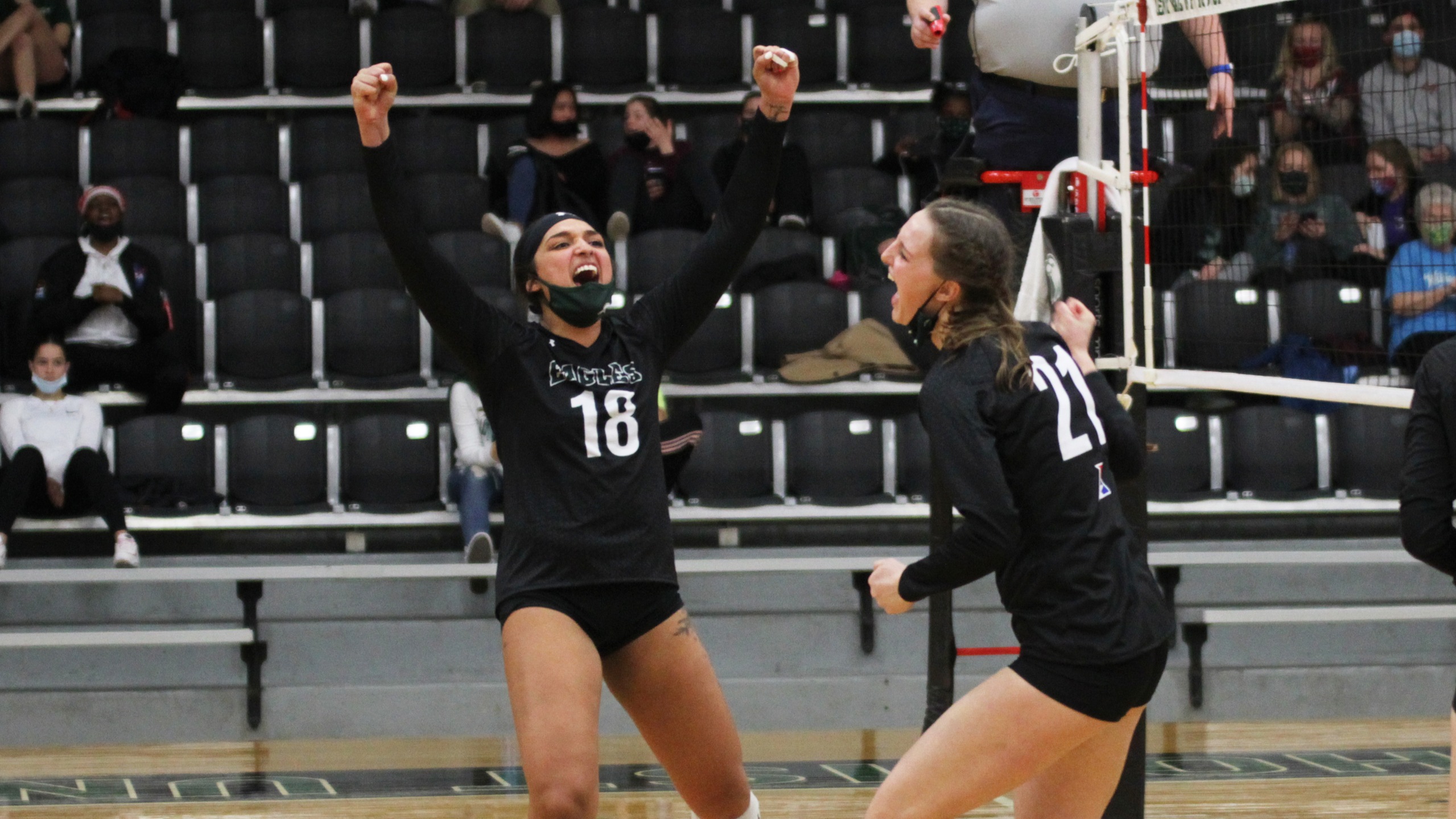 Central Volleyball improves to 8-0 with perfect weekend in Bellevue